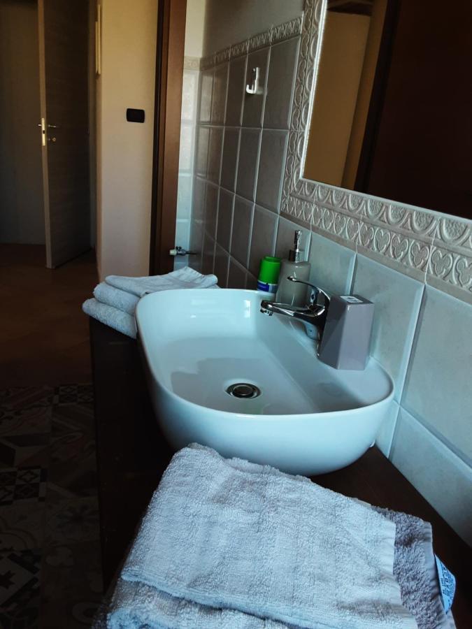 ポルト・トッレス Tre Stelle Bed & Breakfast エクステリア 写真